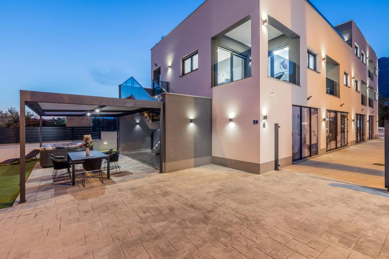 Luxury Apartments Katarina Kastela Ngoại thất bức ảnh