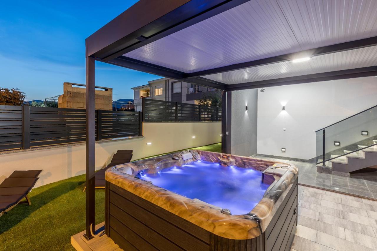 Luxury Apartments Katarina Kastela Ngoại thất bức ảnh