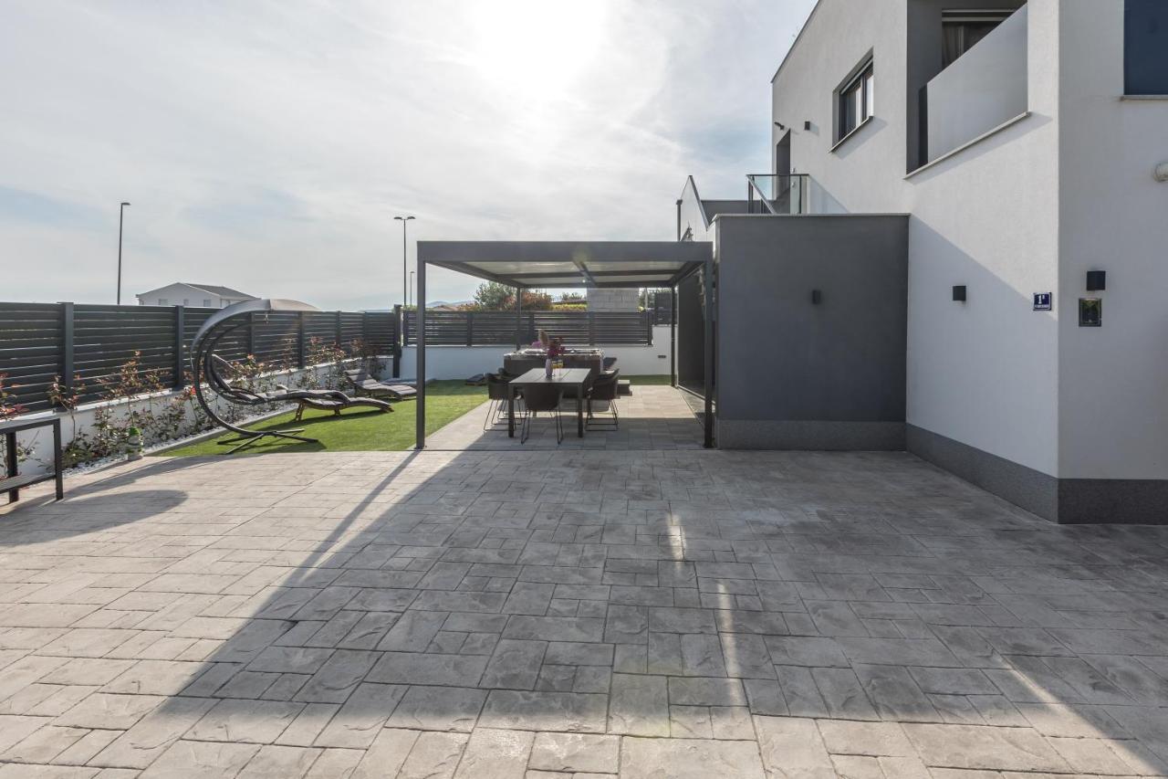 Luxury Apartments Katarina Kastela Ngoại thất bức ảnh