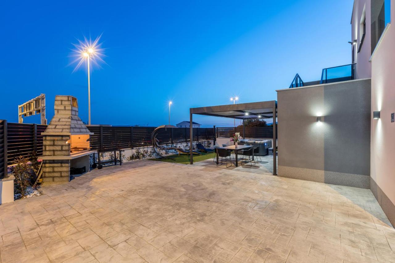 Luxury Apartments Katarina Kastela Ngoại thất bức ảnh